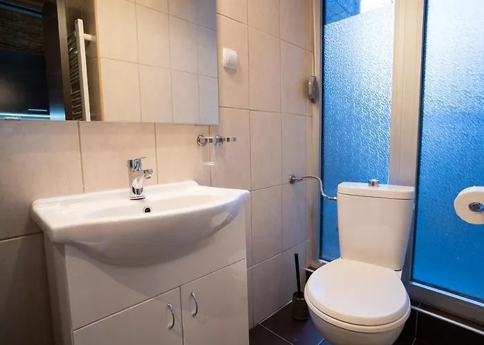 شقة Family & Friends Apt, Skadarlija بلغراد